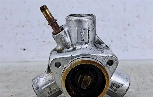 Alfa Romeo 156 Fuel injection high pressure pump 