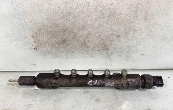Toyota Avensis T250 Fuel main line pipe