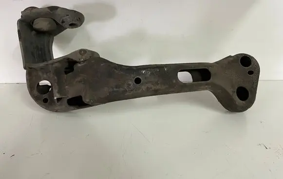 BMW X3 E83 Gearbox mounting bracket