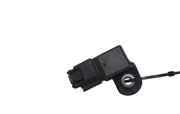 Mercedes-Benz A W176 Air pressure sensor 0281008108