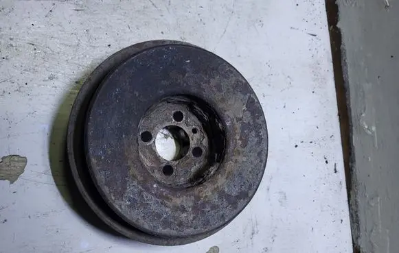 Volkswagen PASSAT B4 Crankshaft pulley