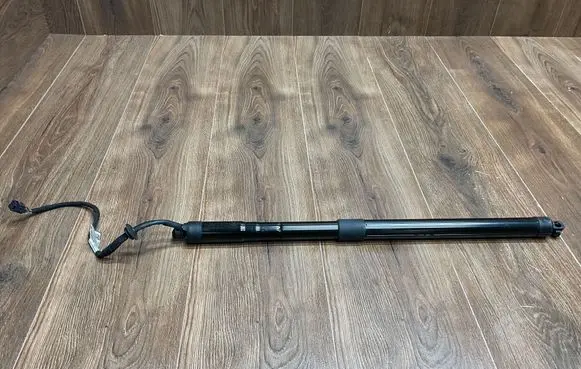 Land Rover Range Rover L405 Tailgate strut CPLA70354AE