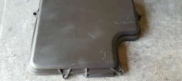 Audi A6 S6 C5 4B Battery box tray cover/lid 4B2907613
