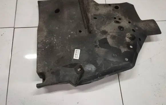 Subaru B9 Tribeca Engine splash shield/under tray