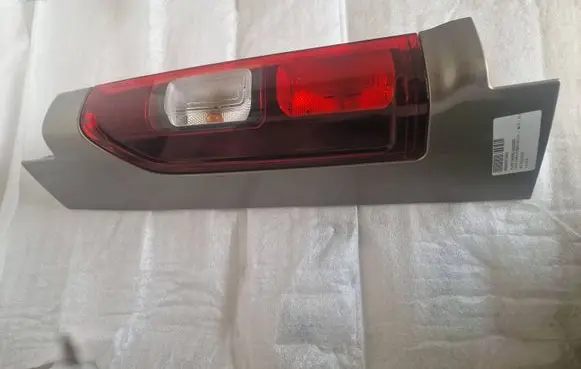 Renault Trafic III (X82) Rear/tail lights 265556737R