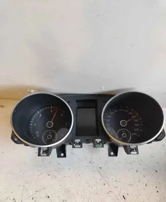Volkswagen Jetta V Speedometer (instrument cluster) 5550025028