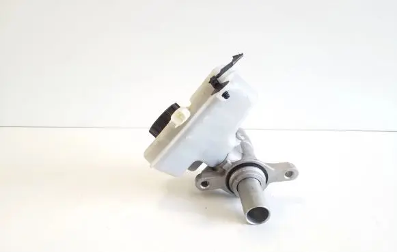 Jaguar XE Master brake cylinder 03350885651