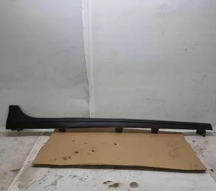Seat Arona Front bumper upper radiator grill 6F9853852