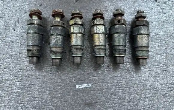 Nissan Patrol Y60 Fuel injector 1661005E10 1661005E00