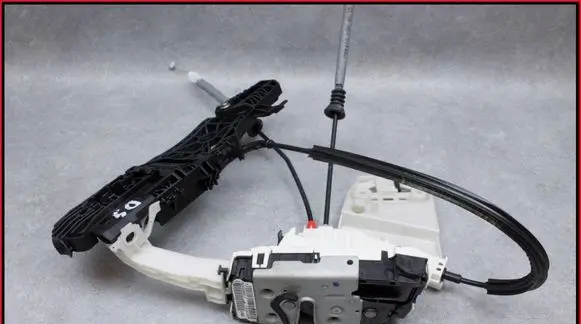 Fiat 500X Rear door lock P5203206800 5203206800