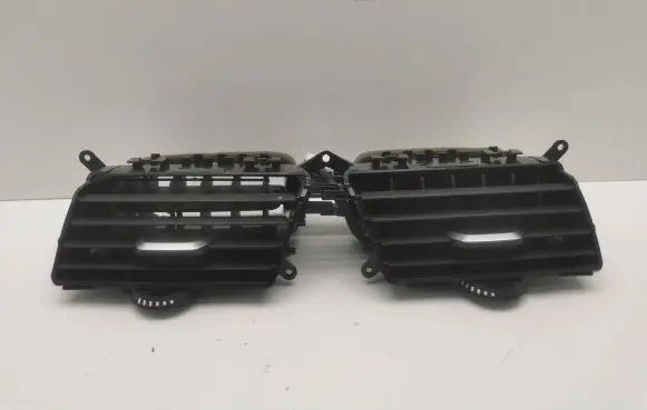 BMW 5 G30 G31 Dash center air vent grill 9329579 26042018 09883