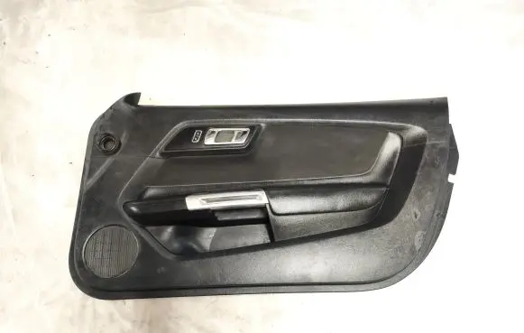 Ford Mustang VI Front door card panel trim FR3B6323942AY