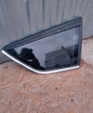 Ford Kuga II Rear side window