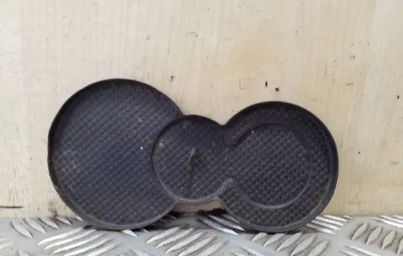 Volkswagen Touareg I Cup holder pad/mat 7L6863723D