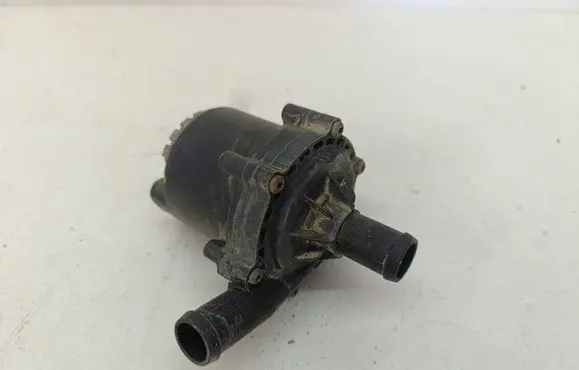 Infiniti Q50 Water pump 