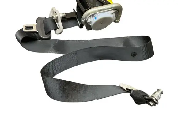 Mazda CX-7 Front seatbelt 0436047