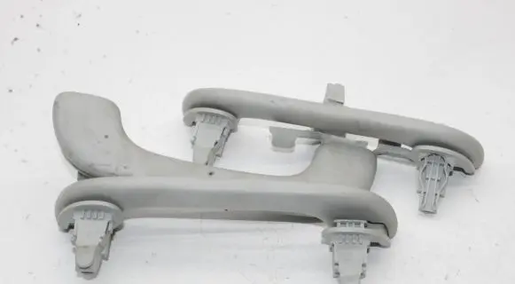 Nissan Qashqai A set of handles for the ceiling 