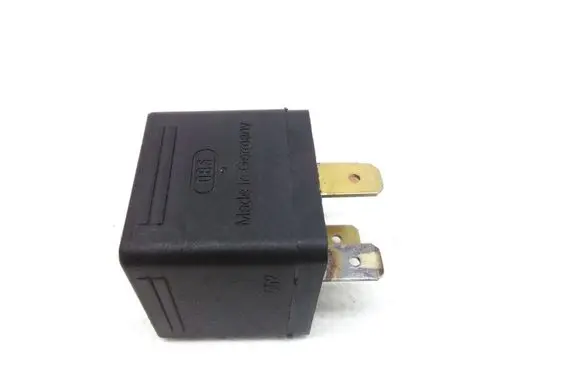 Audi A6 S6 C5 4B Other relay