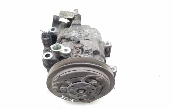 Nissan X-Trail T30 Air conditioning (A/C) compressor (pump)
