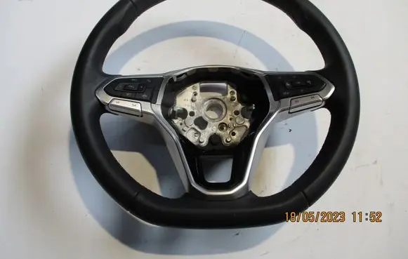 Volkswagen Polo Steering wheel 