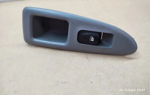 KIA Magentis Electric window control switch 935802G000