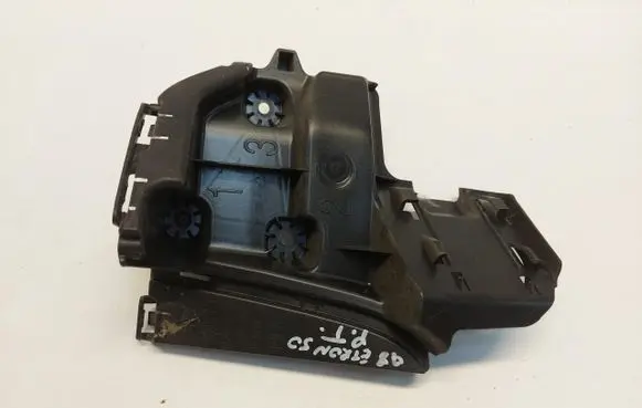 Audi e-tron Fender mounting bracket 4ke807366-jlk01
