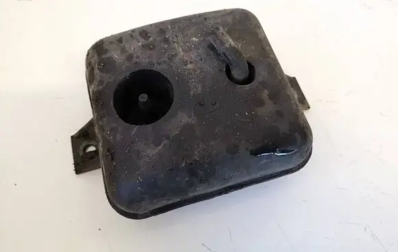 Vacuum air tank