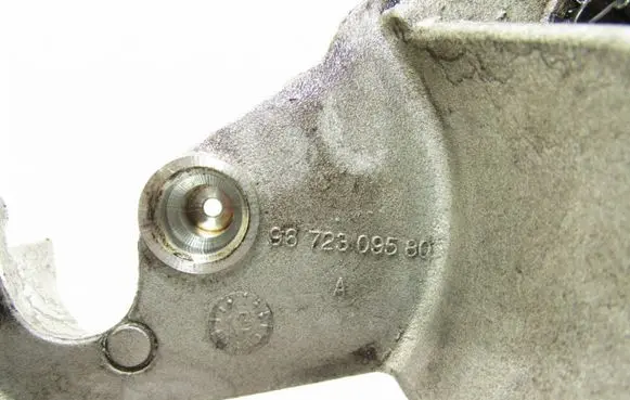 Citroen C4 I Picasso Fuel filter bracket/mount holder 9672309580