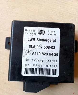 Mercedes-Benz E W210 Light module LCM A2108206426