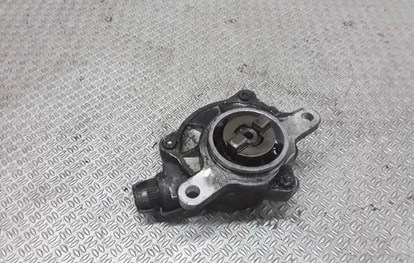 Renault Espace III Vacuum pump 7700109036