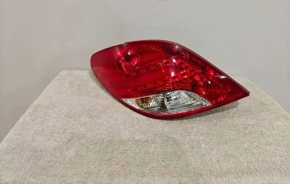 Peugeot 207 Rear/tail lights 9686566080 0H0989 000809999896