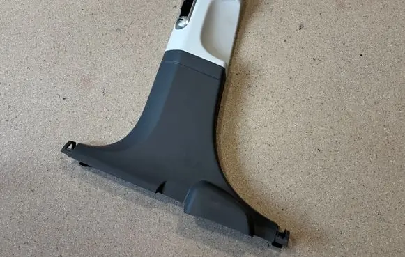 (B) pillar trim (bottom)