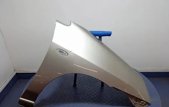 Suzuki Liana Fender