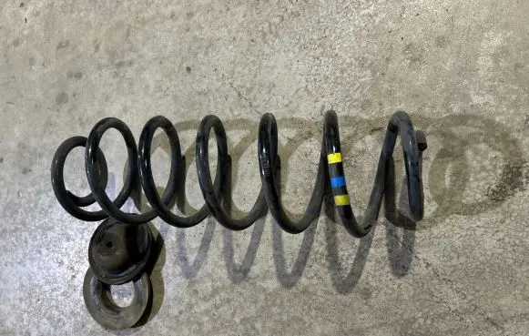 Opel Crossland X Rear coil spring