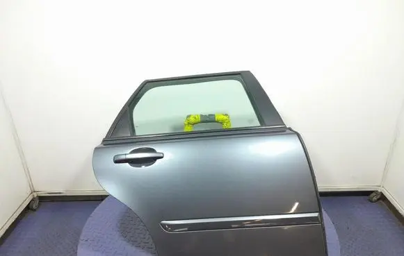 Volvo V50 Rear door 