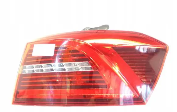 Volkswagen PASSAT B8 Rear/tail lights 3G9945208F