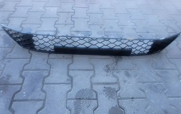 Skoda Scala Front grill 657853677A