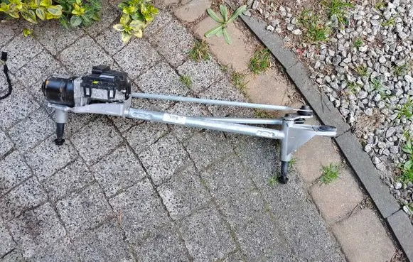 Ford Escape IV Front wiper linkage LJ6B17500AE