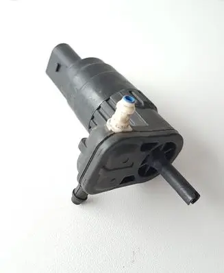 Volkswagen PASSAT B8 Windscreen/windshield washer pump 1K6955651 SG712V 508017235
