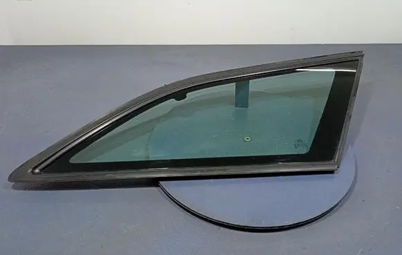 Ford Mondeo MK I Rear side window DS73N29700
