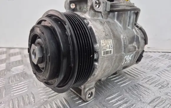 Mercedes-Benz C W204 Air conditioning (A/C) compressor (pump) A0032304811