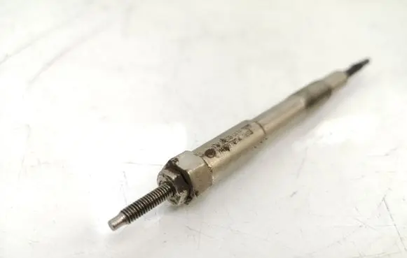 Mazda 6 Glow plug R2AA18601 10K080414