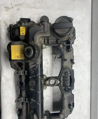 BMW 3 F30 F35 F31 Rocker cam cover 7588412