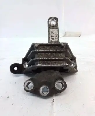 Opel Insignia A Engine mount bracket 13227712
