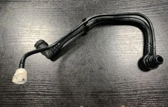 BMW 1 E82 E88 Vacuum line/pipe/hose 7556618