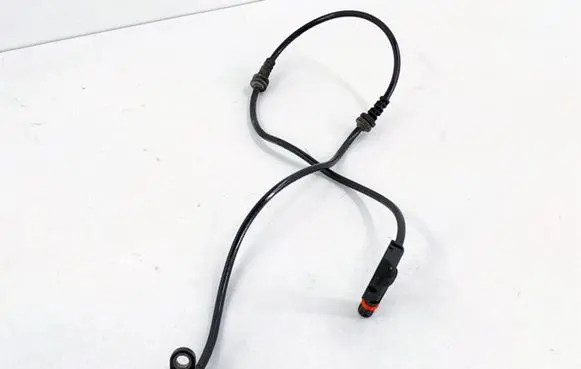 Mercedes-Benz GLK (X204) ABS brake wheel speed sensor A2045400517 2045400517