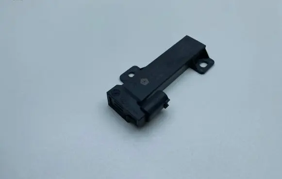 Dodge Durango Aerial antenna amplifier 68051315AB 04749301AB