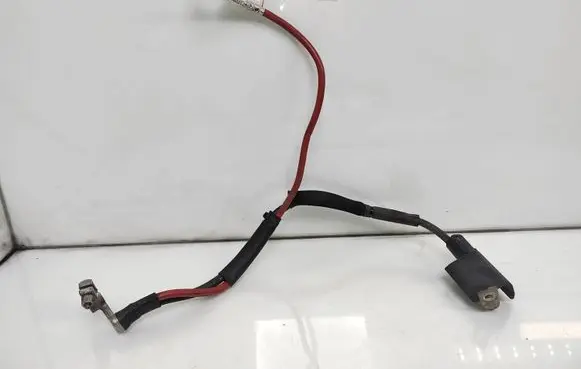 Volkswagen PASSAT B8 Positive cable (battery) 5Q0971228