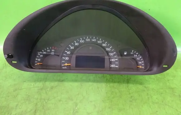 Mercedes-Benz C W203 Speedometer (instrument cluster) A2035403911