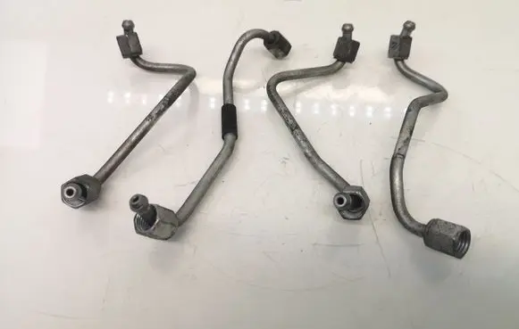 Lexus IS 220D-250-350 Fuel injector supply line/pipe 